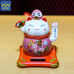 Mèo Thần Tài Vẫy Tay Khai Sắc Daruma - Hồng